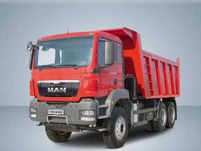 開(kāi)了25年大貨車(chē)的司機(jī)講了大實(shí)話：為啥我們不踩剎車(chē)