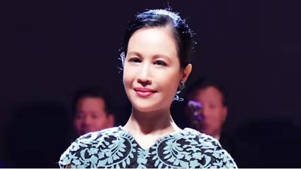 歌曲演唱--《我愛你中國》